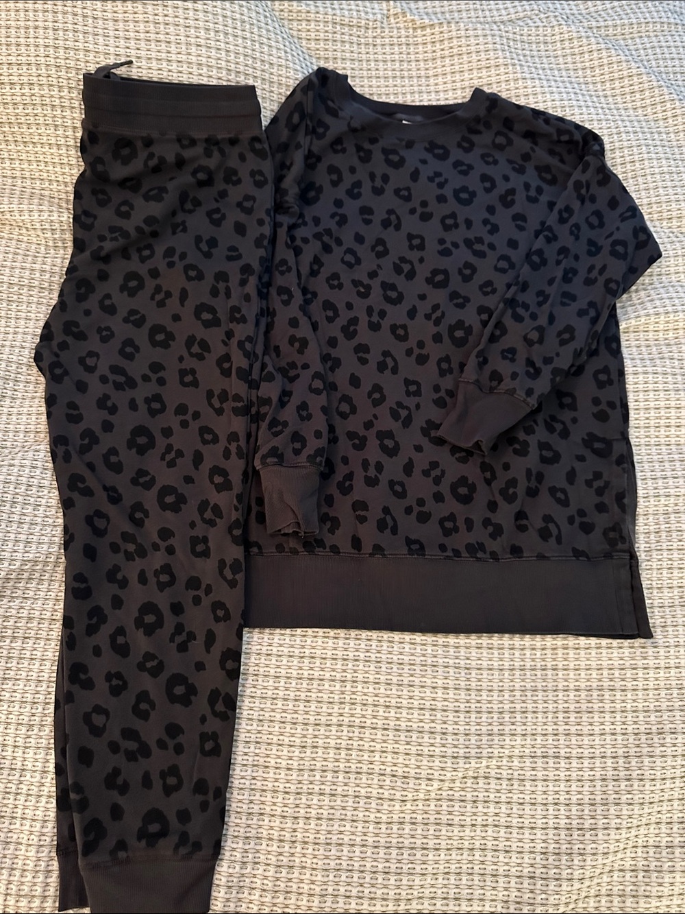 Old Navy Black Leopard-Print Loungewear Sweatshirt & Joggers Set